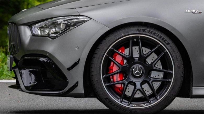 Τροχοί και φτερά AMG