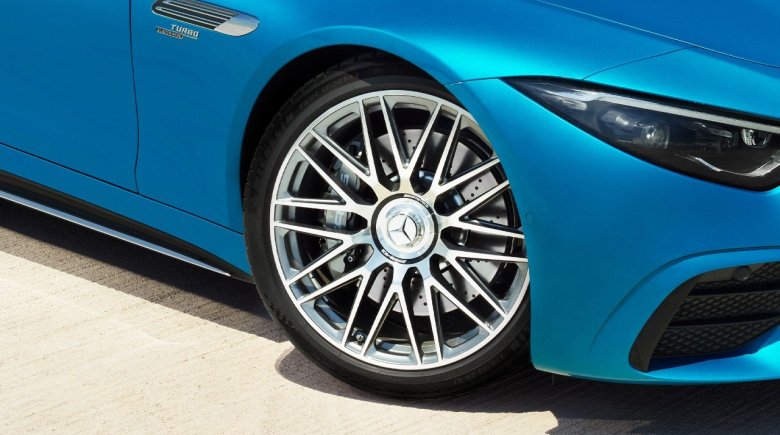 Σφυρήλατες ζάντες AMG 53,3 cm (21") σχεδίασης 5 διπλών ακτίνων